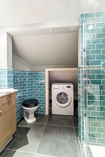 3 Bedroom Flat To Rent In Roland Gardens, South Kensington, London, SW7