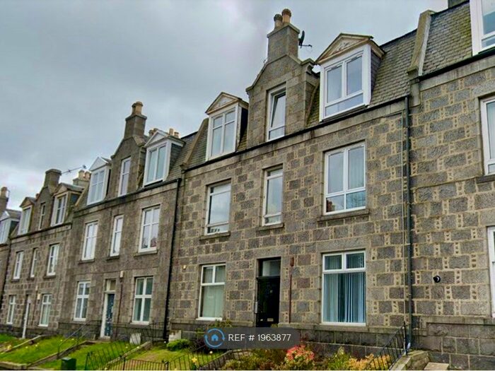 2 Bedroom Flat To Rent In Menzies Road, Aberdeen, AB11