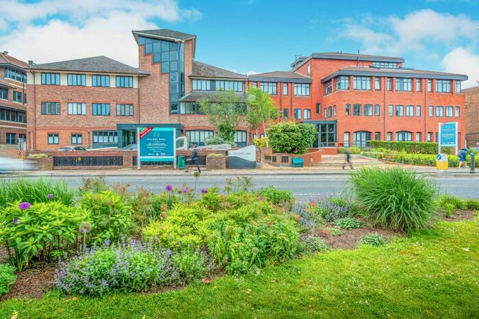 Studio To Rent In Holmes Park, North Street, RH12