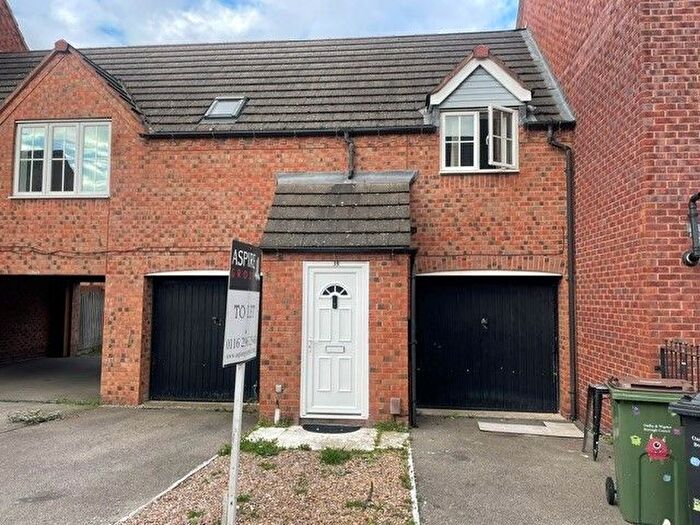2 Bedroom Town House To Rent In Attenborough Close, Wigston, Leicester, LE18