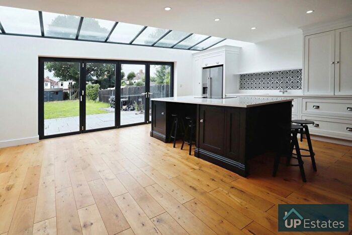 4 Bedroom Detached House To Rent In Coventry Road, Hinckley, LE10