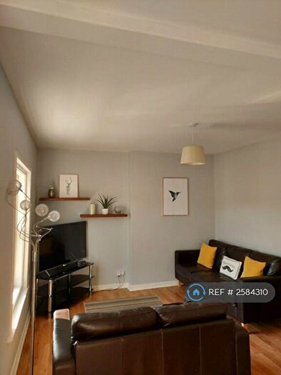 2 Bedroom Flat To Rent In Waverley Grove, Southsea, PO4