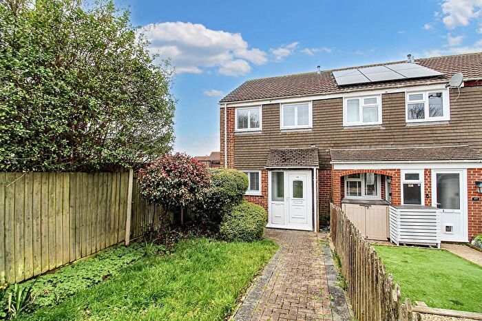 3 Bedroom End Of Terrace House For Sale In Grainger Gardens, Sholing, SO19