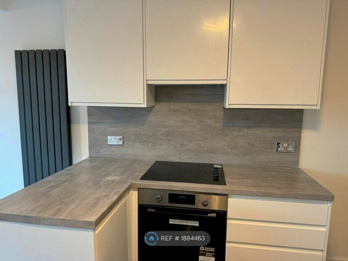 2 Bedroom Flat To Rent In The Chase, Stanmore, HA7
