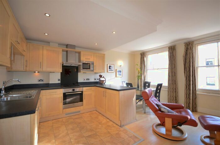 2 Bedroom Flat To Rent In Copperfield House, Sheet Street, Windsor, SL4