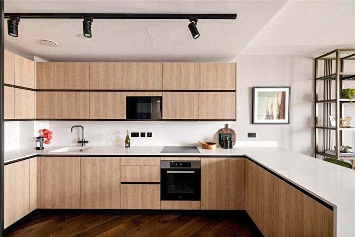 2 Bedroom Apartment For Sale In The Stage, Hewett Street, London, EC2A