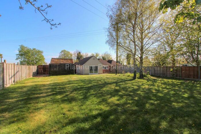 3 Bedroom Bungalow To Rent In Bay Farm, Barton Mills, IP28