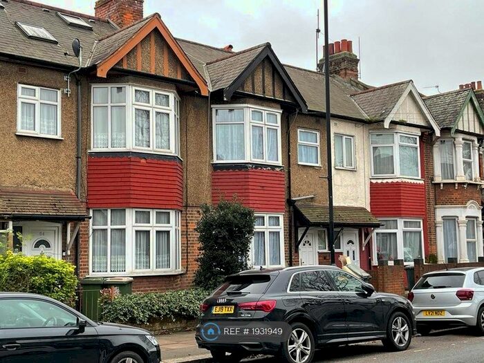 4 Bedroom Terraced House To Rent In Lonsdale Avenue, London, E6