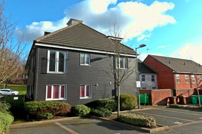2 Bedroom Flat To Rent In Marmion Road, Nottingham, NG3