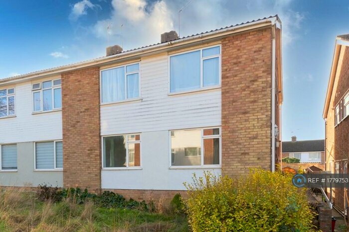 2 Bedroom Maisonette To Rent In Suffolk Close, Colchester, CO4