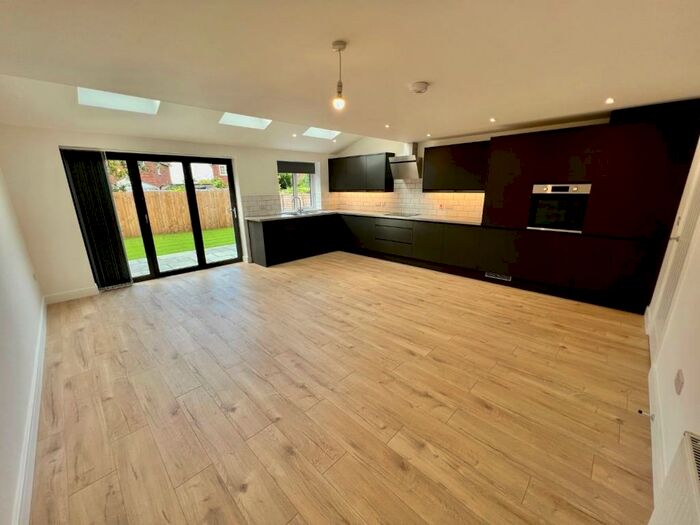 4 Bedroom Semi-Detached House To Rent In Portland Street, Staple Hill, Bristol, BS16