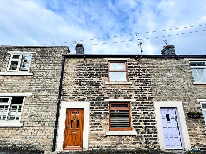 2 Bedroom Terraced House To Rent In Manor Park Road, Old Glossop, SK13