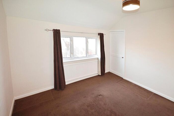 2 Bedroom End Of Terrace House To Rent In Devonshire Avenue East, Hasland, Chesterfield, Derbyshire, S41