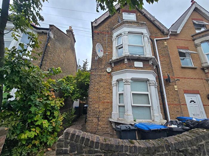Studio To Rent In Fairfield Road, London, N18