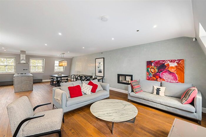 2 Bedroom Flat To Rent In Cromwell Road, London, SW7