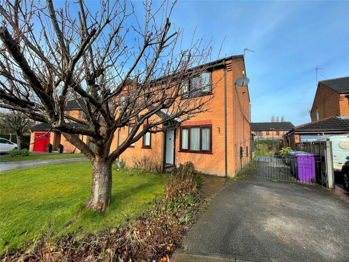2 Bedroom Semi-Detached House To Rent In Muirfield Close, Liverpool, Merseyside, L12