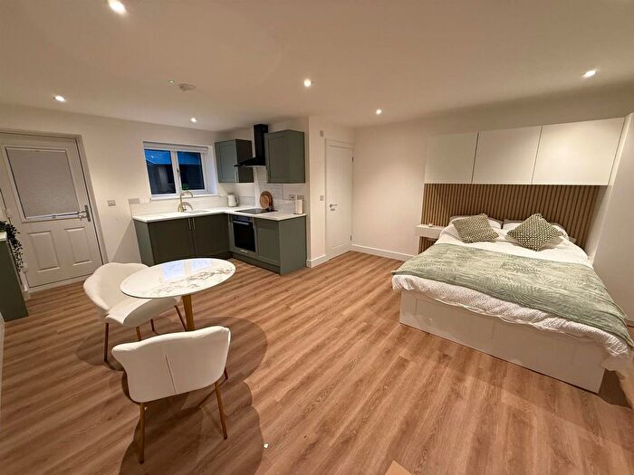 1 Bedroom Flat To Rent In Mansfield Road, Mansfield Woodhouse, NG19