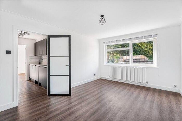 1 Bedroom Flat For Sale In Sopwell Lane, St Albans, AL1