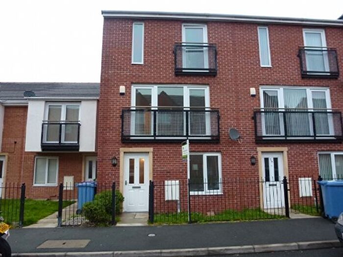 3 Bedroom Semi-Detached House To Rent In Hansby Drive, Liverpool, L24