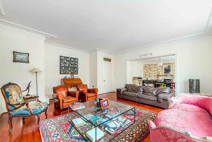3 Bedroom Flat To Rent In Carlisle Mansions, Carlisle Place, SW1P