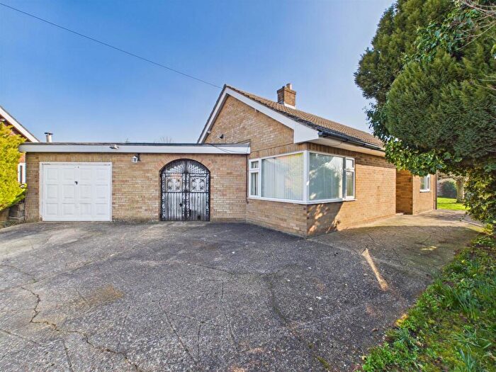 2 Bedroom Detached Bungalow For Sale In Grangelands, Harrison Close, Horncastle, LN9