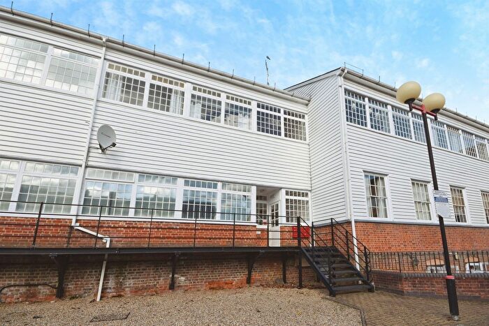 2 Bedroom Flat For Sale In Silks Way, Braintree, CM7