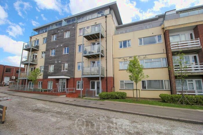 1 Bedroom Flat To Rent In St. Ediths Court, Billericay CM12