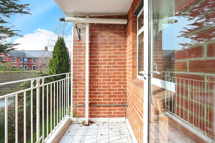 1 Bedroom Flat For Sale In Lansdowne Road, Bournemouth, BH1