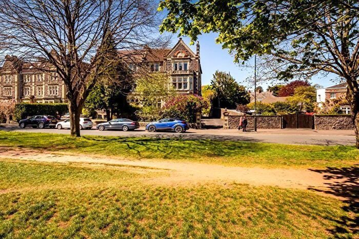 2 Bedroom Apartment For Sale In Downleaze | Sneyd Park, BS9
