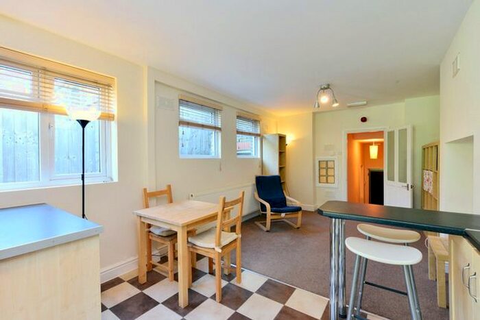 1 Bedroom Flat To Rent In Quernmore Road, Stroud Green, London, United Kingdom, N4