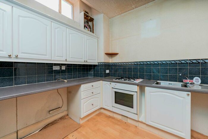 1 Bedroom Flat For Sale In Buchanan Street, Dunfermline, KY12