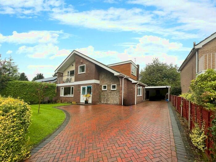 4 Bedroom Detached House To Rent In Berry Hedge Lane, Burton-on-Trent, Staffordshire, DE15