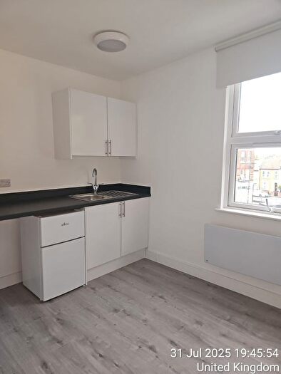 Studio To Rent In Craven Park Road, London, NW10