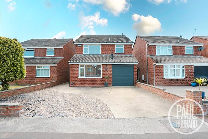 3 Bedroom Detached House For Sale In Derwent Gardens, Lowestoft, NR32