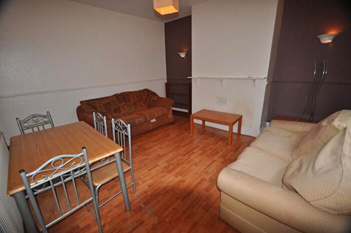 2 Bedroom Terraced House To Rent In Harold Mount, Hyde Park, Leeds, LS6