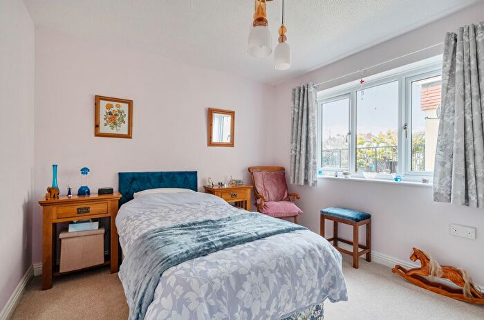 2 Bedroom Flat For Sale In Southfield Avenue, Preston, Paignton, Devon, TQ3