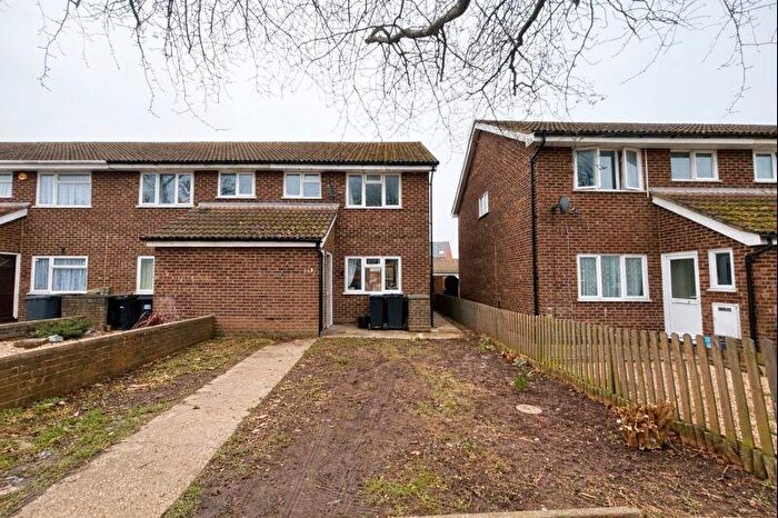 3 Bedroom House To Rent In Kempston, MK42