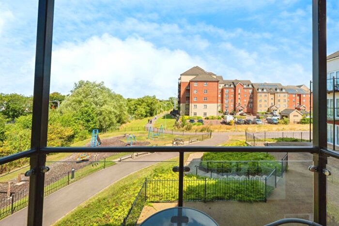 2 Bedroom Apartment For Sale In Traction Lane, Bedford, MK42