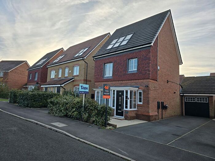 4 Bedroom Detached House For Sale In Stanbury Avenue, Wednesbury, WS10