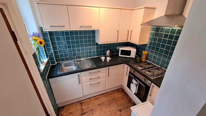 5 Bedroom Semi-Detached House To Rent In Derby Road, Manchester, M14