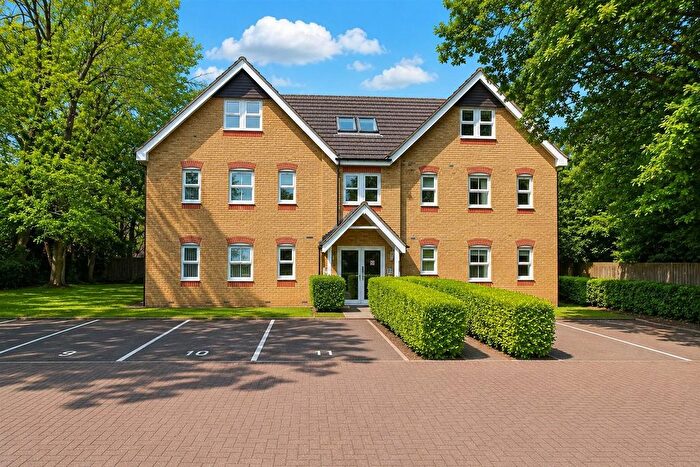 2 Bedroom Flat To Rent In Pryor Close, Tilehurst, RG31