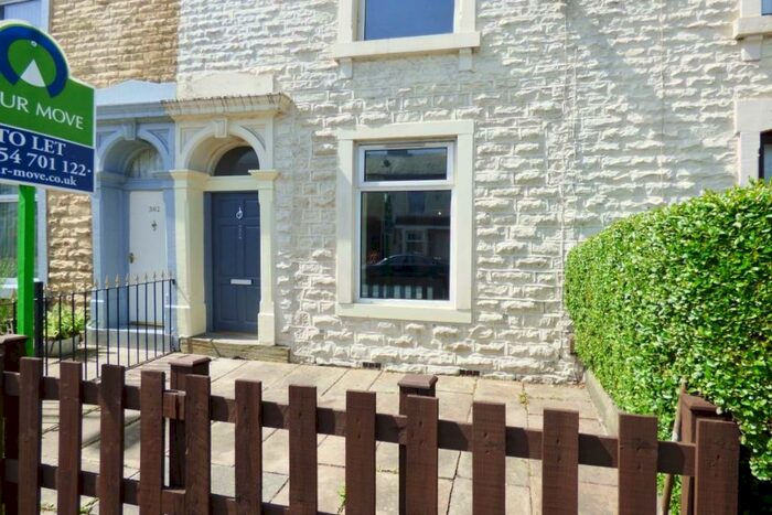 3 Bedroom Terraced House To Rent In Blackburn Road, Darwen, BB3