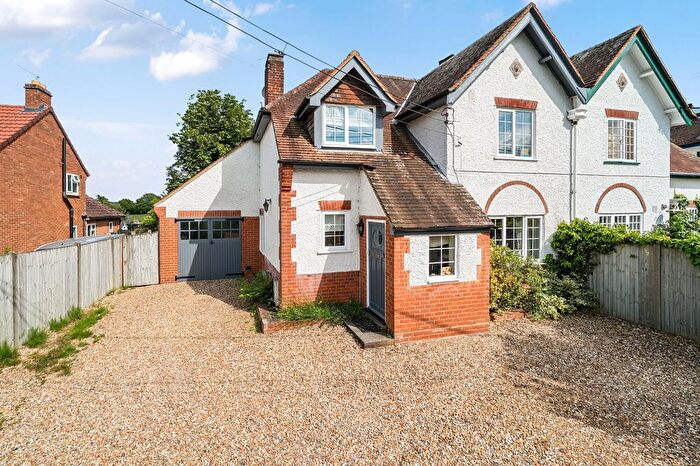 4 Bedroom Detached House For Sale In Hitches Lane, Fleet, GU51