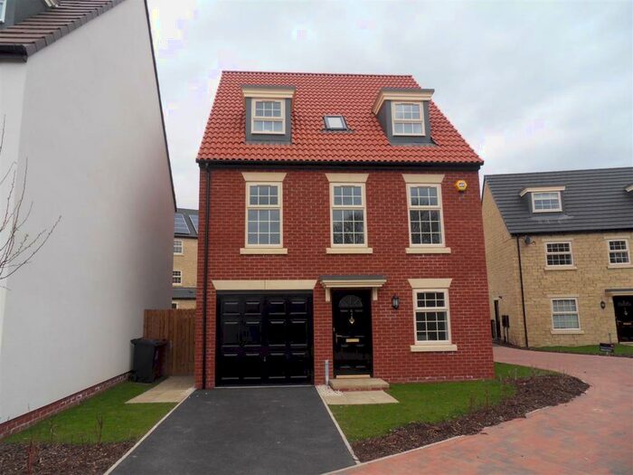 4 Bedroom Detached House To Rent In Diamond Drive, Corby, NN17