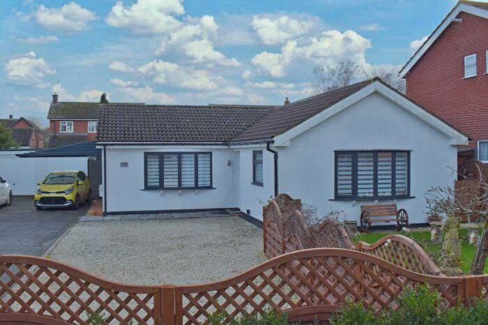 3 Bedroom Detached Bungalow For Sale In Main Street, Claypole, NG23