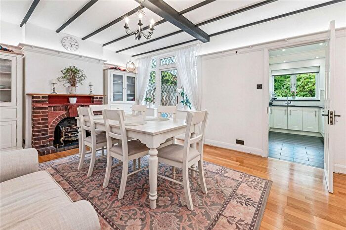 4 Bedroom Terraced House For Sale In Princes Gardens, London, W3