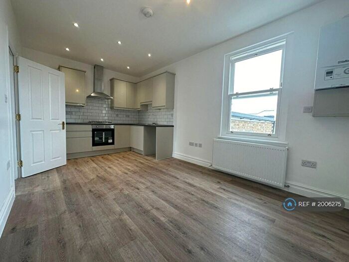 2 Bedroom Flat To Rent In High Street, London, NW10