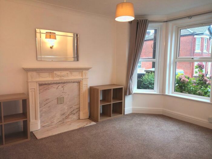 3 Bedroom House To Rent In Sandhurst Road, Southampton, SO15