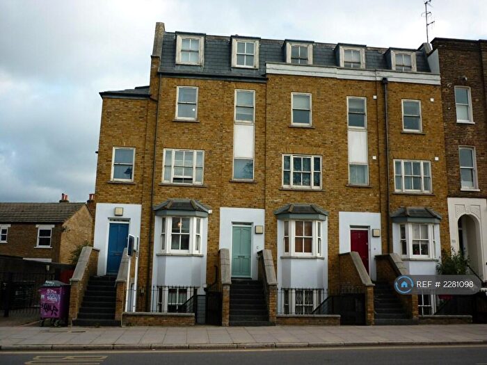 3 Bedroom Maisonette To Rent In Grove Road, London, E3