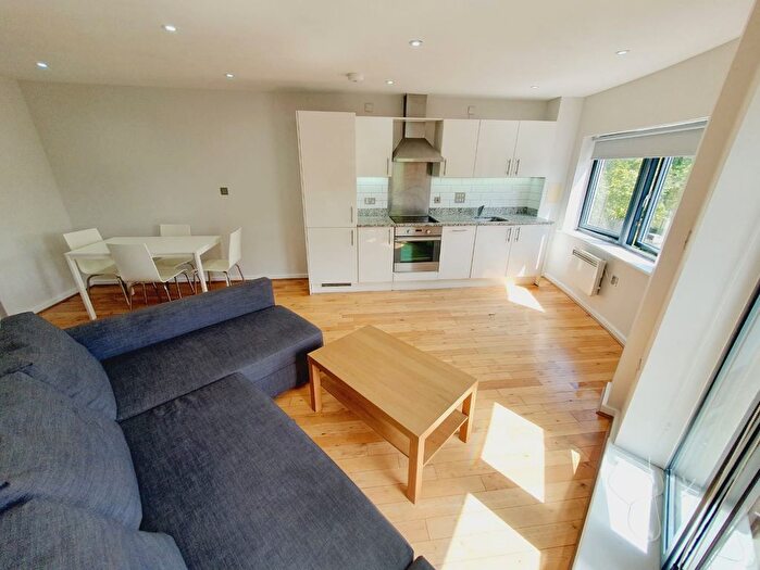 2 Bedroom Flat To Rent In Flat Amisha Court, Grange Road, London, London, SE1